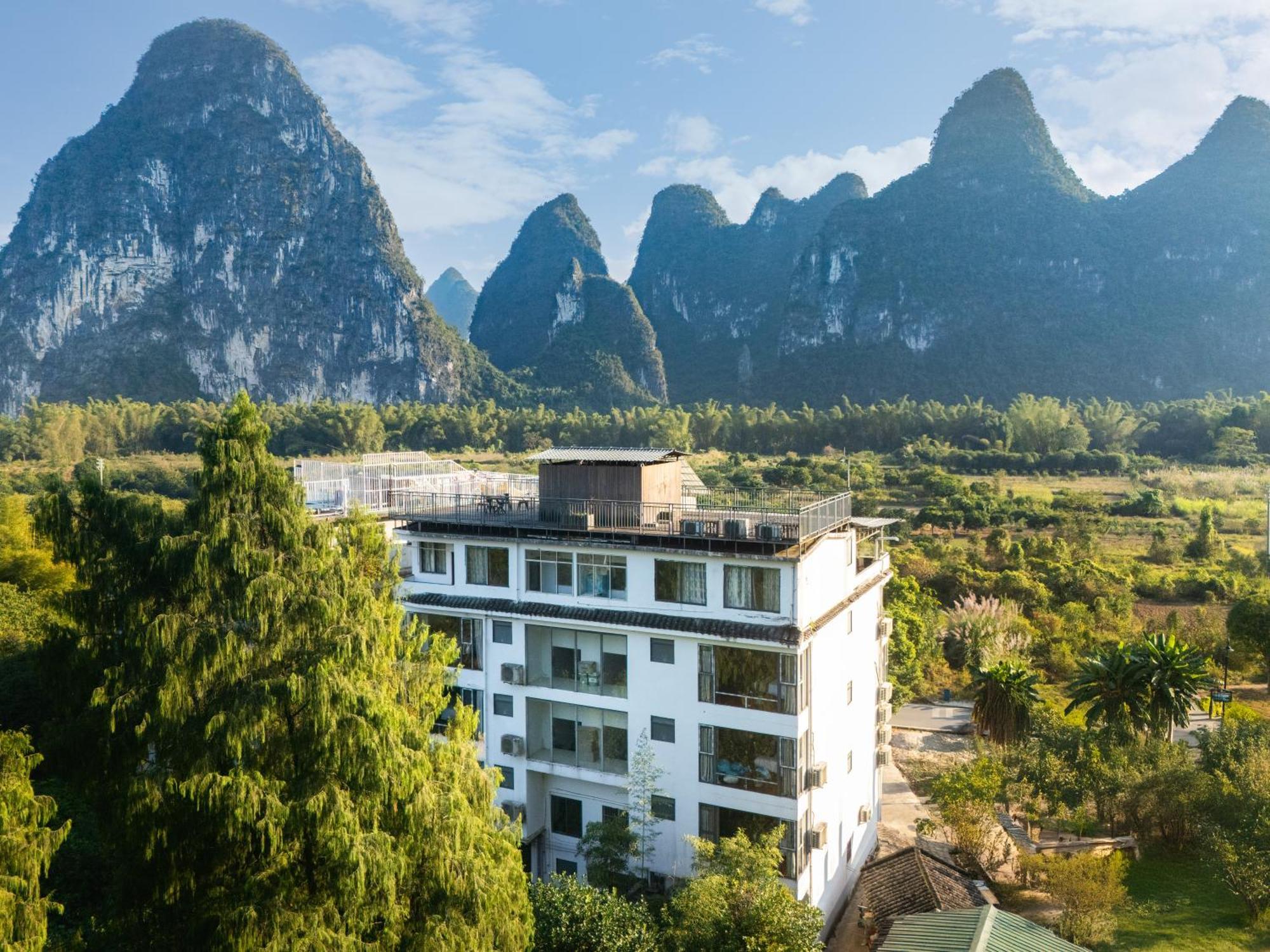 Leisure Courtyard Hotel Yangshuo-Free Shuttle Bus To Yangshuo Station Stay 2 Nights One Way Экстерьер фото